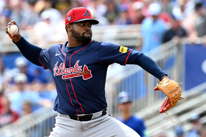 Mar 2, 2024; Dunedin, Florida, USA; Atlanta Braves pitcher Reynaldo Lopez (40) throws a pitch in the first inning of the spring training game against the Toronto Blue Jays at TD Ballpark.